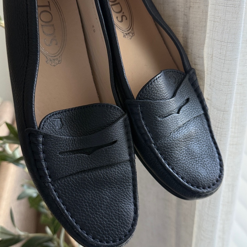 Tod’s Blue Pebbled Leather Penny Loafers Size 38 Classic Slip On Flats Luxury - Picture 9 of 15